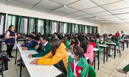 Imparten plática sobre prevención de la violencia a estudiantes de Huamantla en el Día Naranja