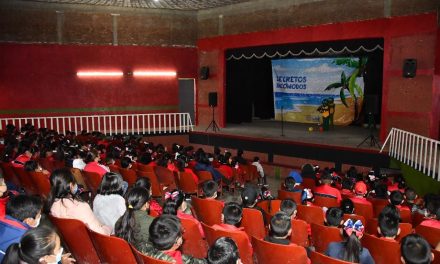 Con obra de teatro el Gobierno de Huamantla concientiza a jóvenes sobre el abuso infantil