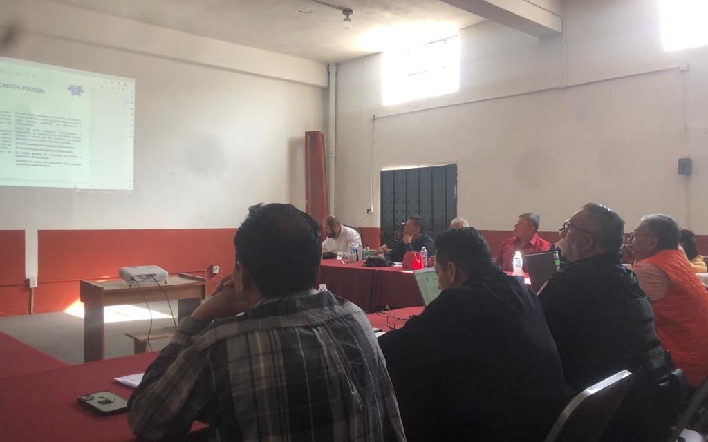 Disipan dudas presidentes de comunidad de Chiautempan en mesas de trabajo con integrantes del Ayuntamiento