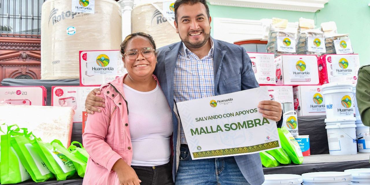 Con esta mega entrega de apoyos se fortalece el desarrollo de las familias de Huamantla: Salvador Santos Cedillo