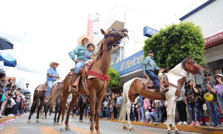 Espectacular y exitoso desfile de Feria Chiautempan 2023