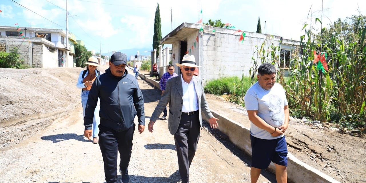 Supervisa presidente de Chiautempan avance de obra en Cuahuixmatlac