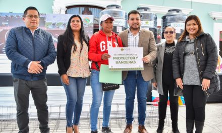Estos apoyos se convierten en luces de esperanza para las familias huamantlecas: Salvador Santos Cedillo